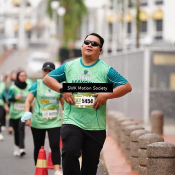 Runner Photo 8477063