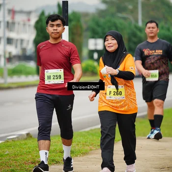 Runner Photo 8477087