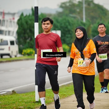 Runner Photo 8477111