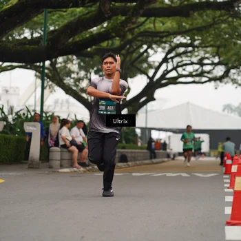 Runner Photo 8477119