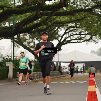 Runner Photo 8477245