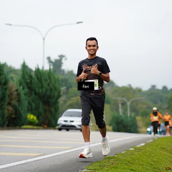 Runner Photo 8477251