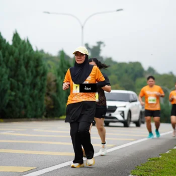 Runner Photo 8477252