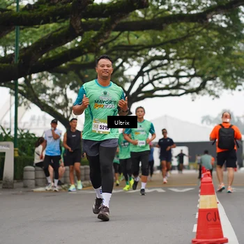 Runner Photo 8477275