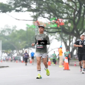 Runner Photo 8477373