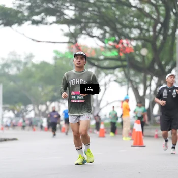 Runner Photo 8477379