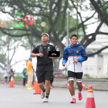 Runner Photo 8477445