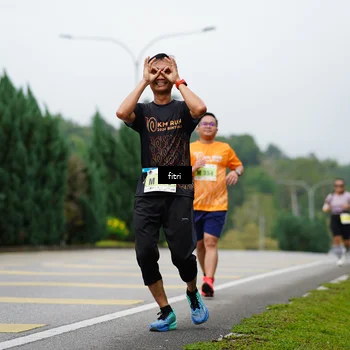 Runner Photo 8477668