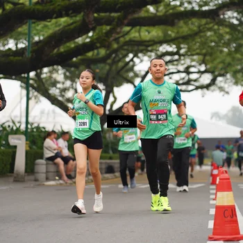 Runner Photo 8477671