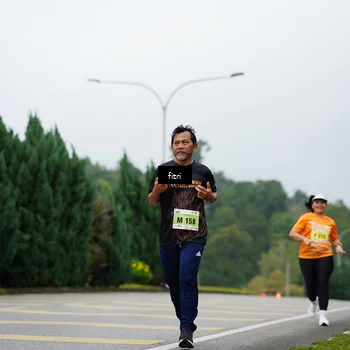 Runner Photo 8477997