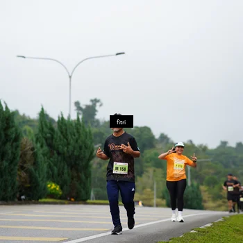 Runner Photo 8478011