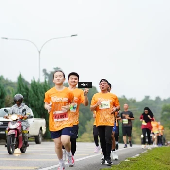 Runner Photo 8478373