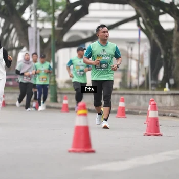 Runner Photo 8478405