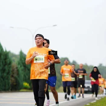 Runner Photo 8478423