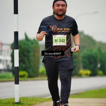 Runner Photo 8478494