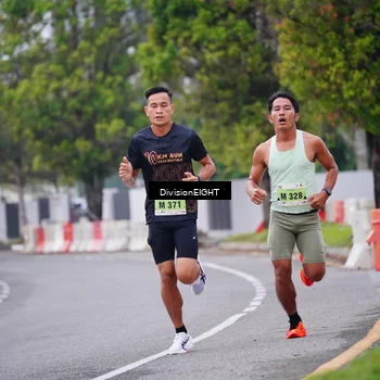 Runner Photo 8479738