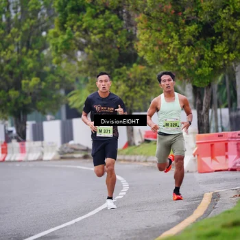 Runner Photo 8479898