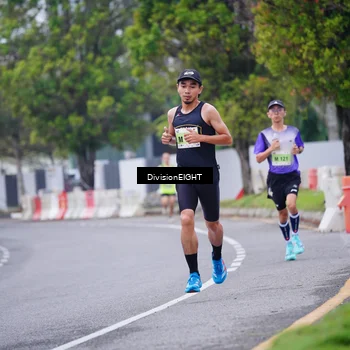 Runner Photo 8480002