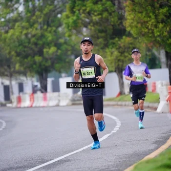 Runner Photo 8480042