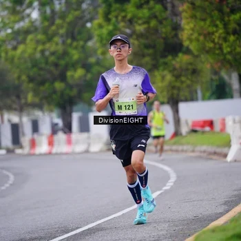 Runner Photo 8480044