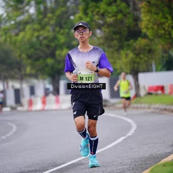 Runner Photo 8480058