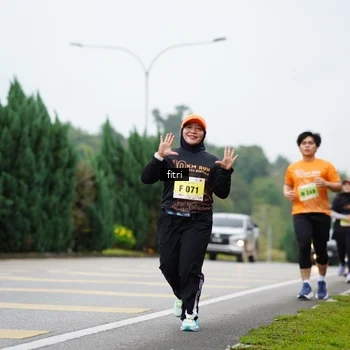 Runner Photo 8480075