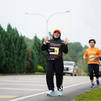 Runner Photo 8480076