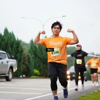 Runner Photo 8480102
