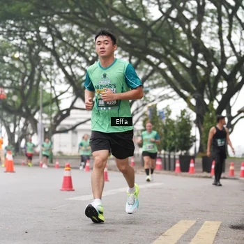Runner Photo 8480243