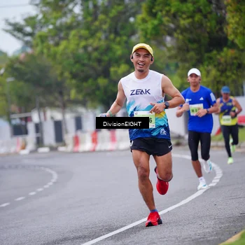 Runner Photo 8480264