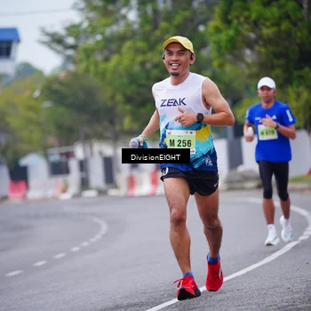 Runner Photo 8480314
