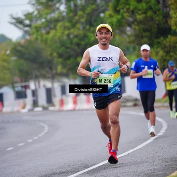 Runner Photo 8480331