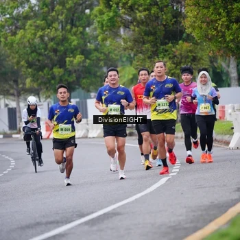 Runner Photo 8480463