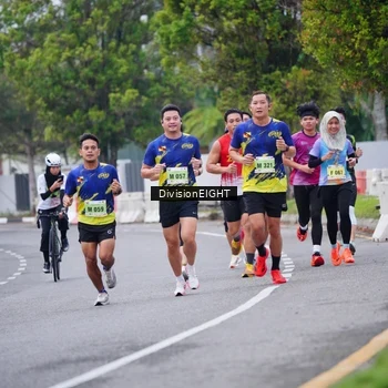 Runner Photo 8480469