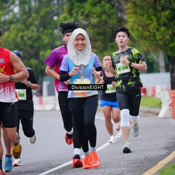 Runner Photo 8480524