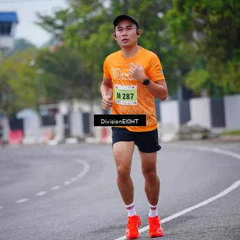 Runner Photo 8480675