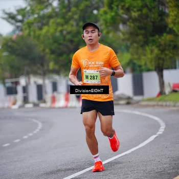Runner Photo 8480676