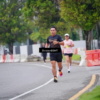 Runner Photo 8480859