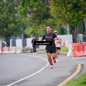 Runner Photo 8480898