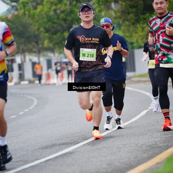 Runner Photo 8482310
