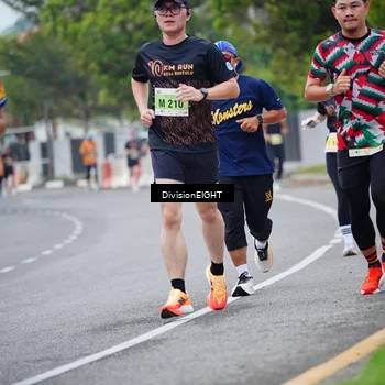 Runner Photo 8482319
