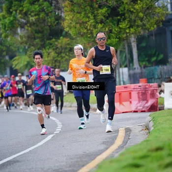 Runner Photo 8482357