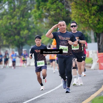 Runner Photo 8482539