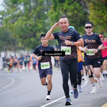 Runner Photo 8482552