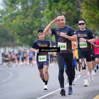 Runner Photo 8482554
