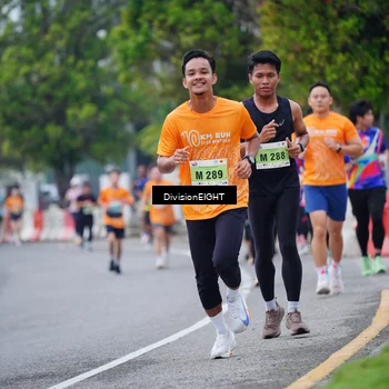 Runner Photo 8482975