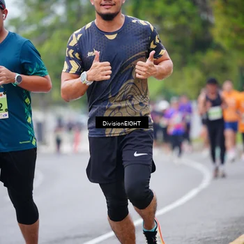Runner Photo 8483004