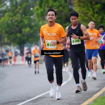 Runner Photo 8483027