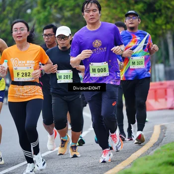 Runner Photo 8483175