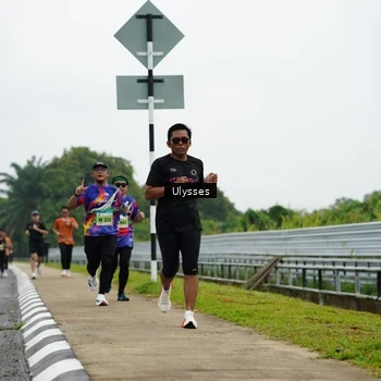 Runner Photo 8483257